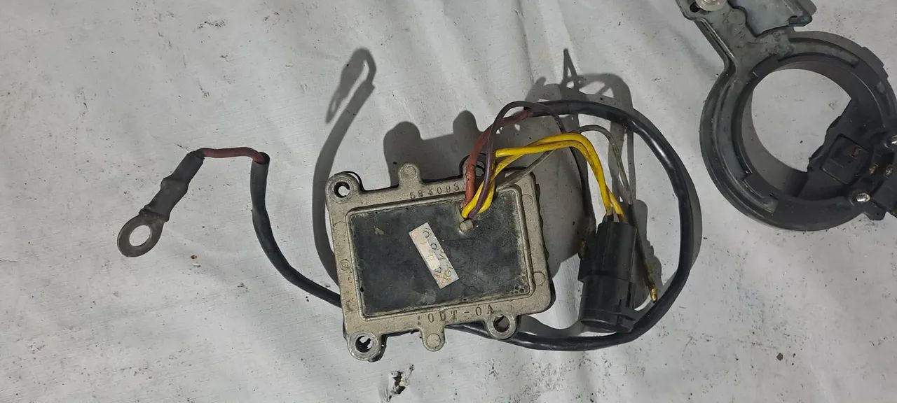 Ignição Evinrude V4  - Foto 3