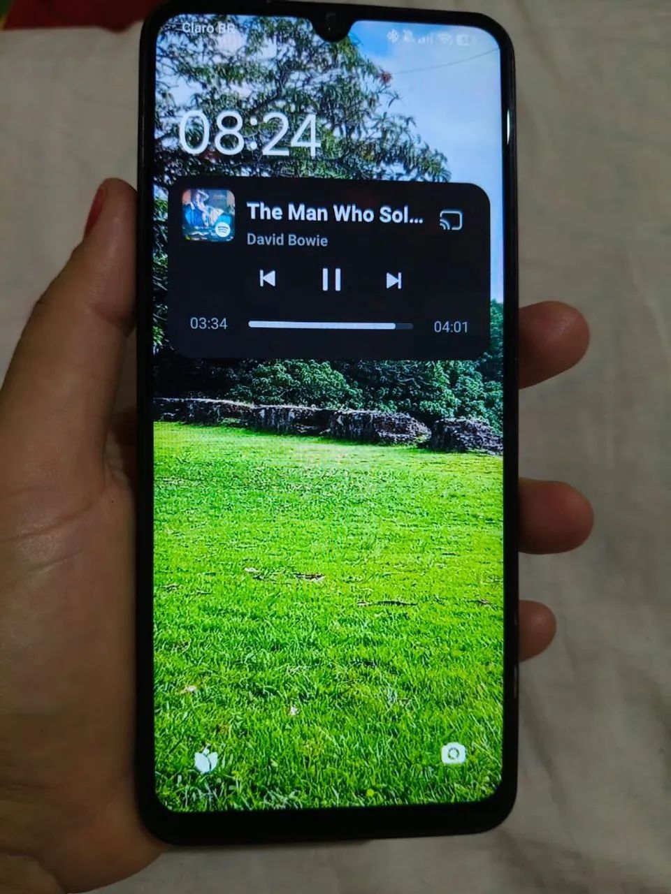 Vendo um celular poco 075