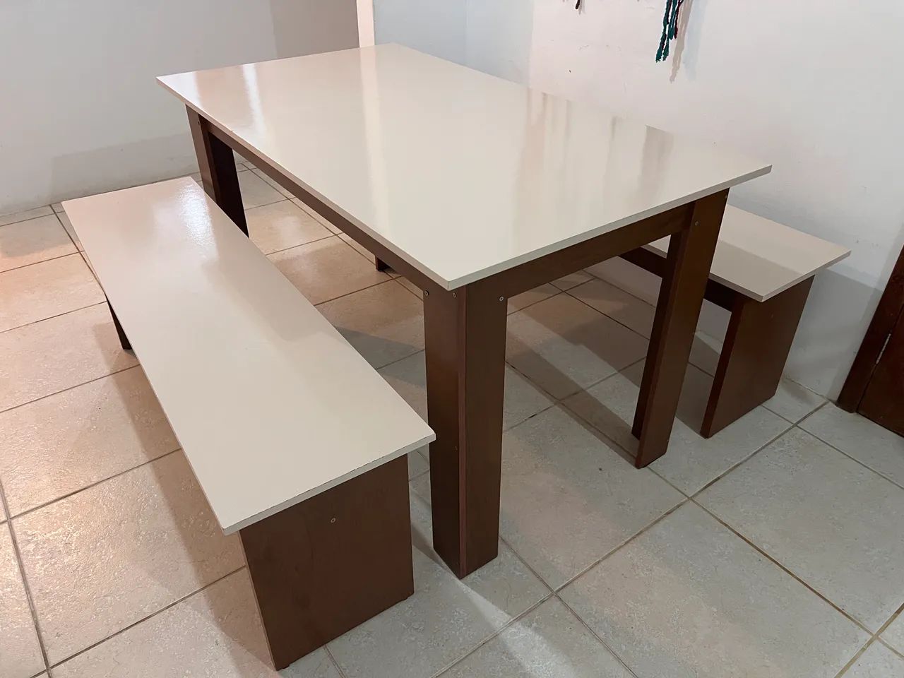 Conjunto Sala de Jantar: Mesa e bancos  - Foto 2