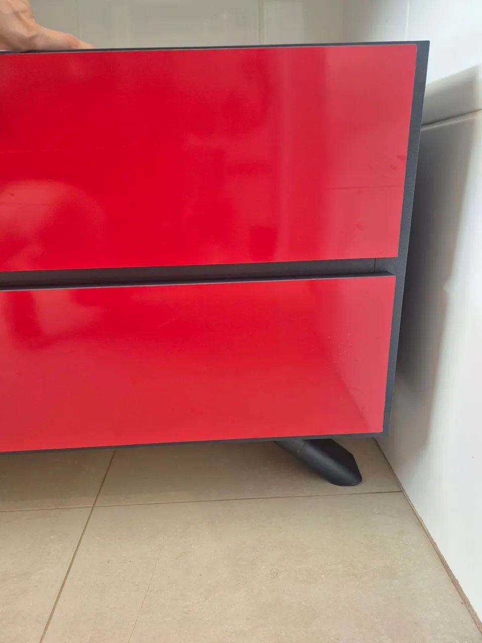 Móvel de madeira e mdf azul e vermelho com 4 gavetas - Foto 3