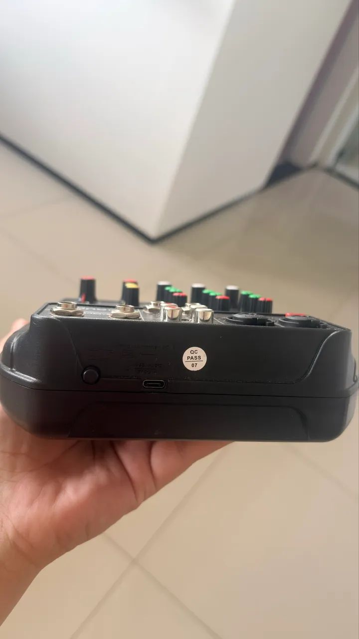 Mesa de som K áudio MS40