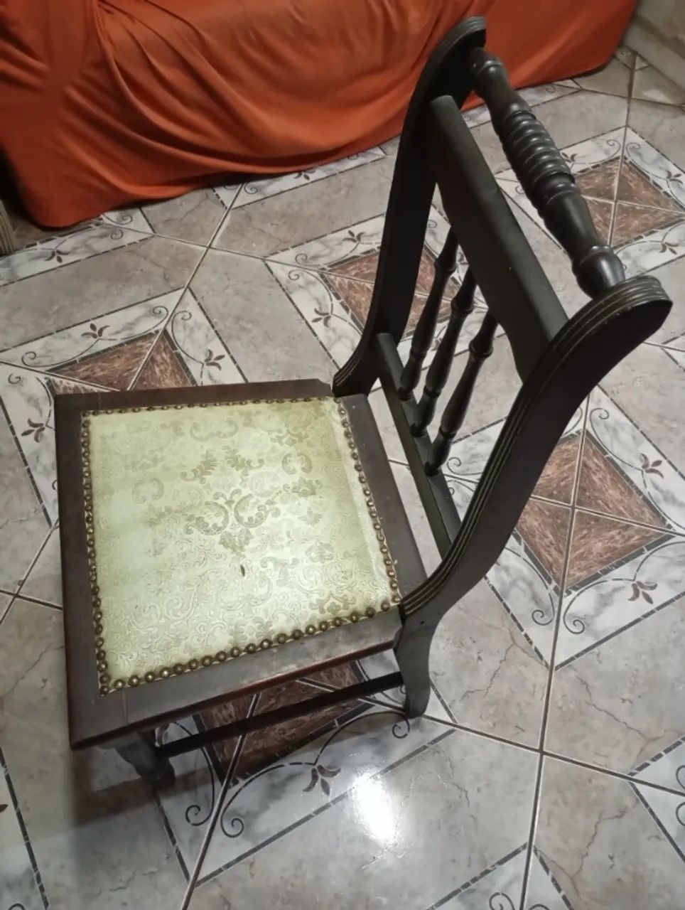 Cadeira antiga - Foto 4