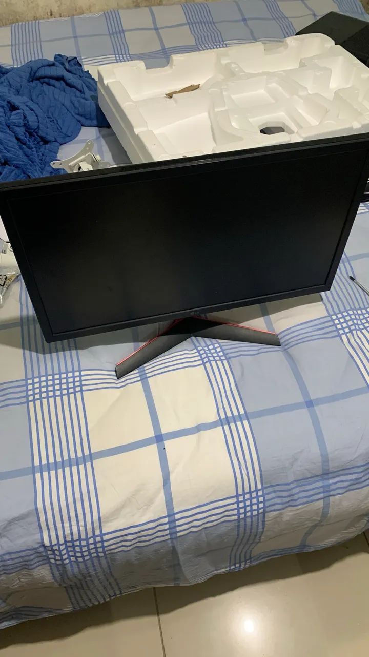 Monitor Lg Ultragear 24, 144hz, motivo comprei outro - Foto 2