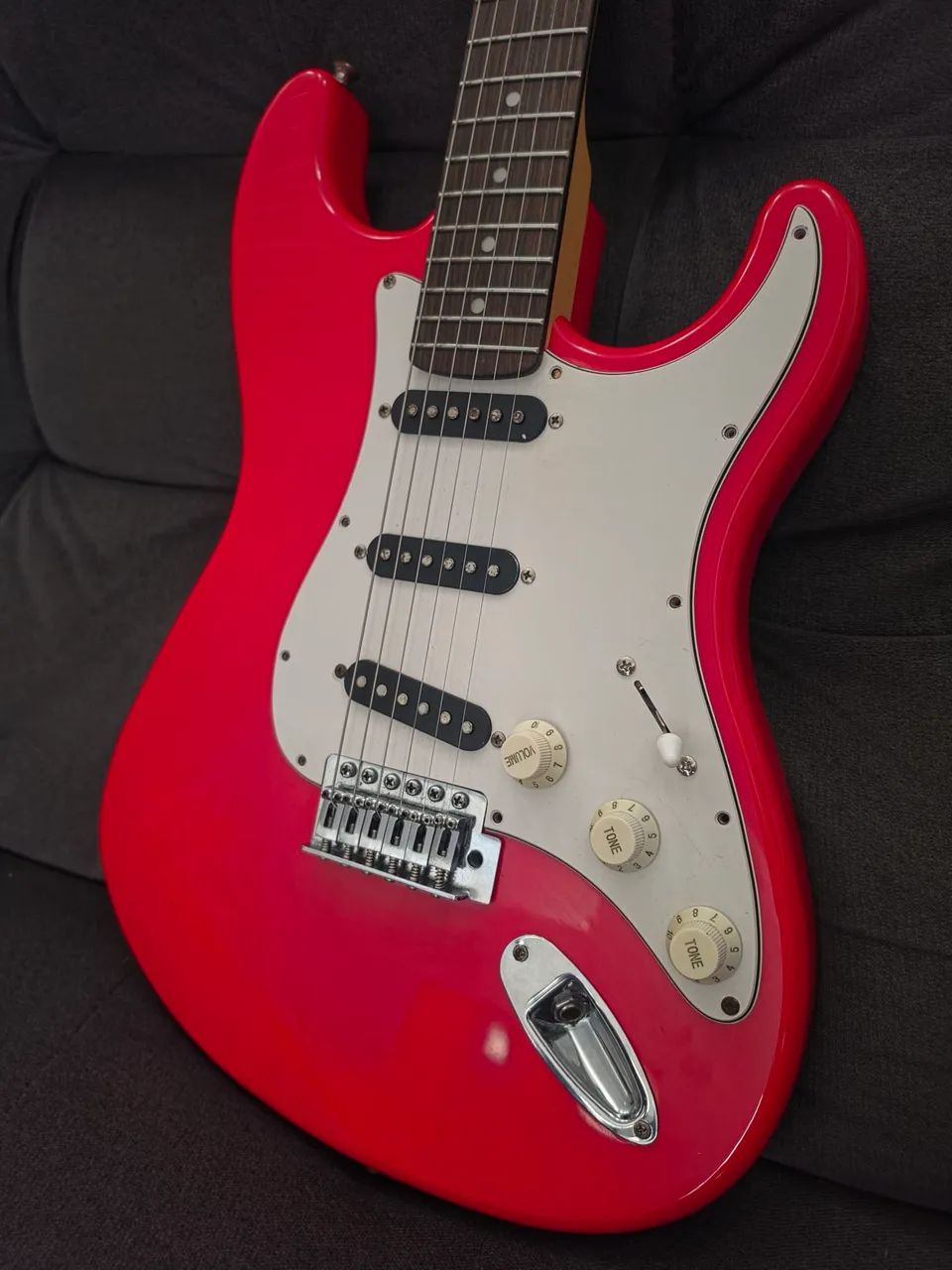 Guitarra Stratocaster Ewa - Foto 2