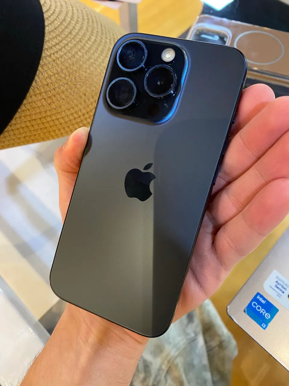 iPhone 15 pro 128 gigas - Foto 3