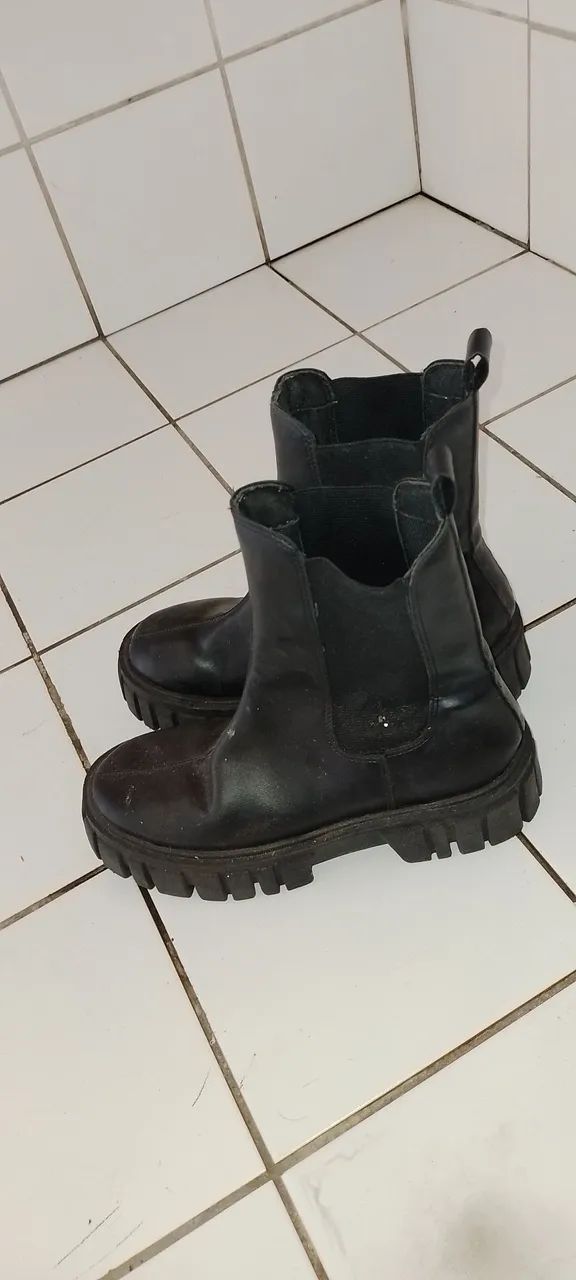 Bota coturno dubuy tamanho 35 - Foto 2