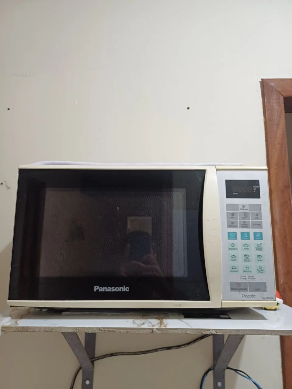 Micro-ondas funcionando tudo