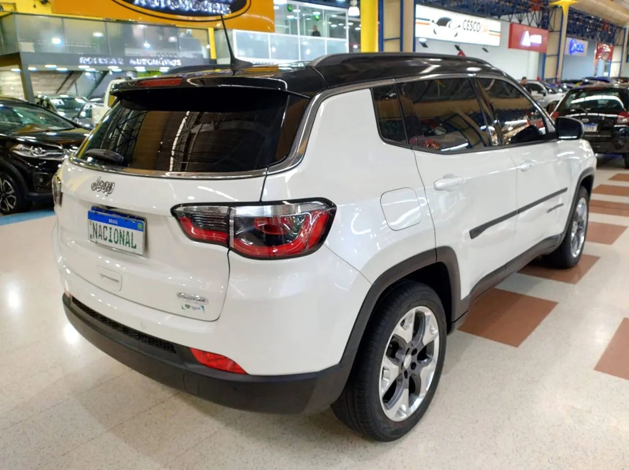 Jeep Compass Longitude 2.0 4X2 Flex 16V Aut. 2019 - Foto 4