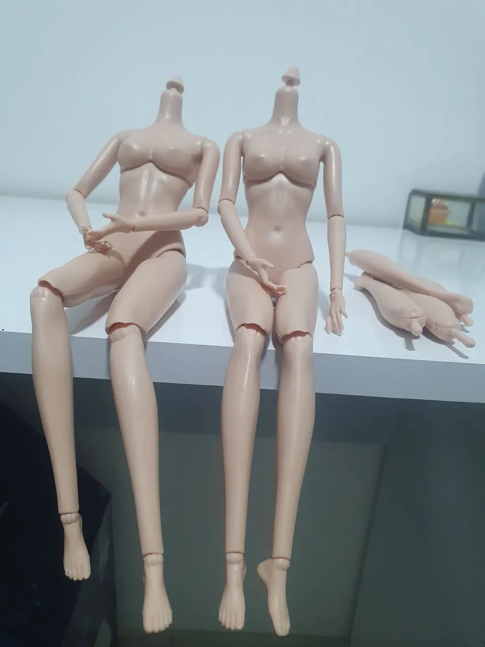 2 corpinhos de boneca 1:6