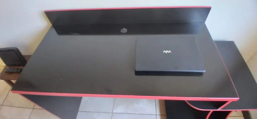 Mesa de escritório em madeira - Foto 3