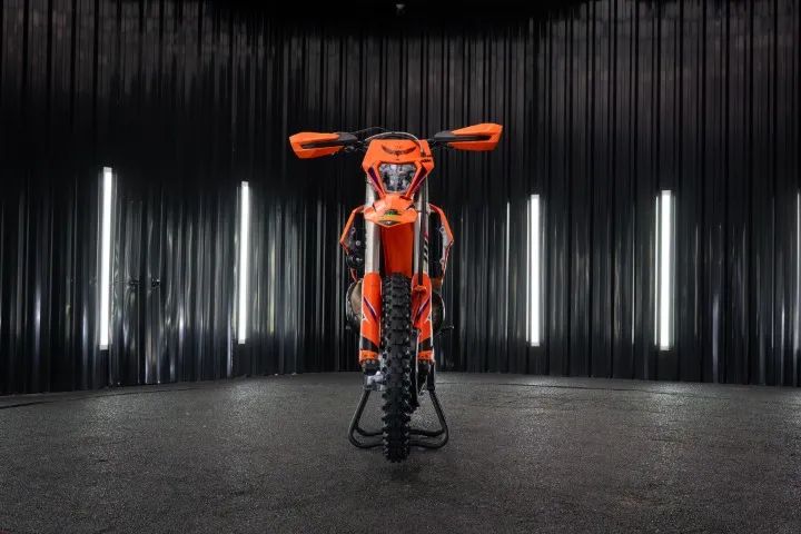 KTM 300 EXC 2023 - Foto 2