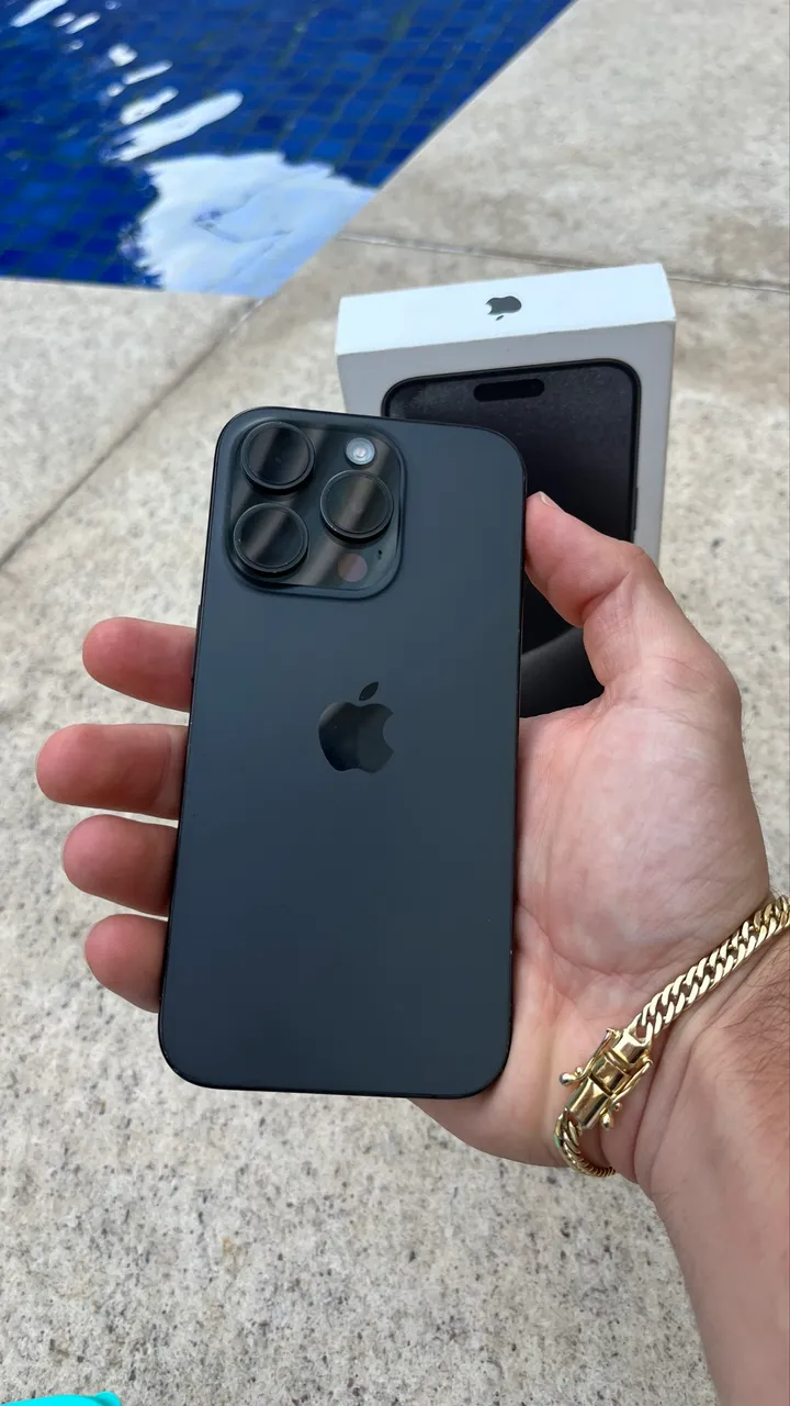 iPhone 16 pro Max 256g bateria 98% - Celulares e Smartphones