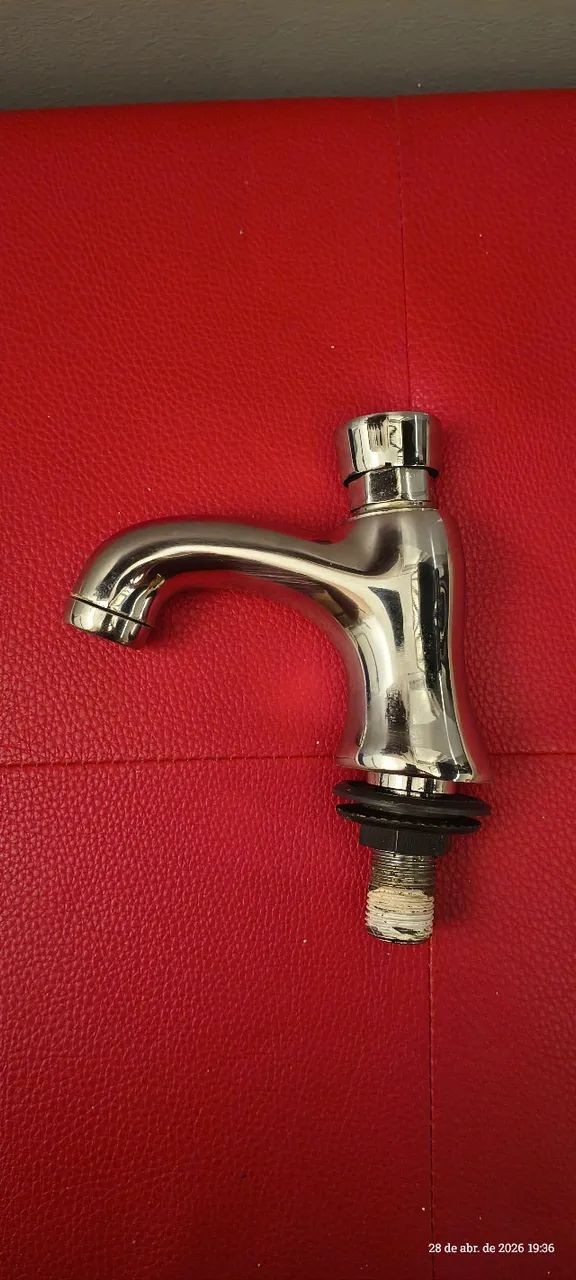 TORNEIRA AUTOMÁTICA LAVATÓRIO MESA