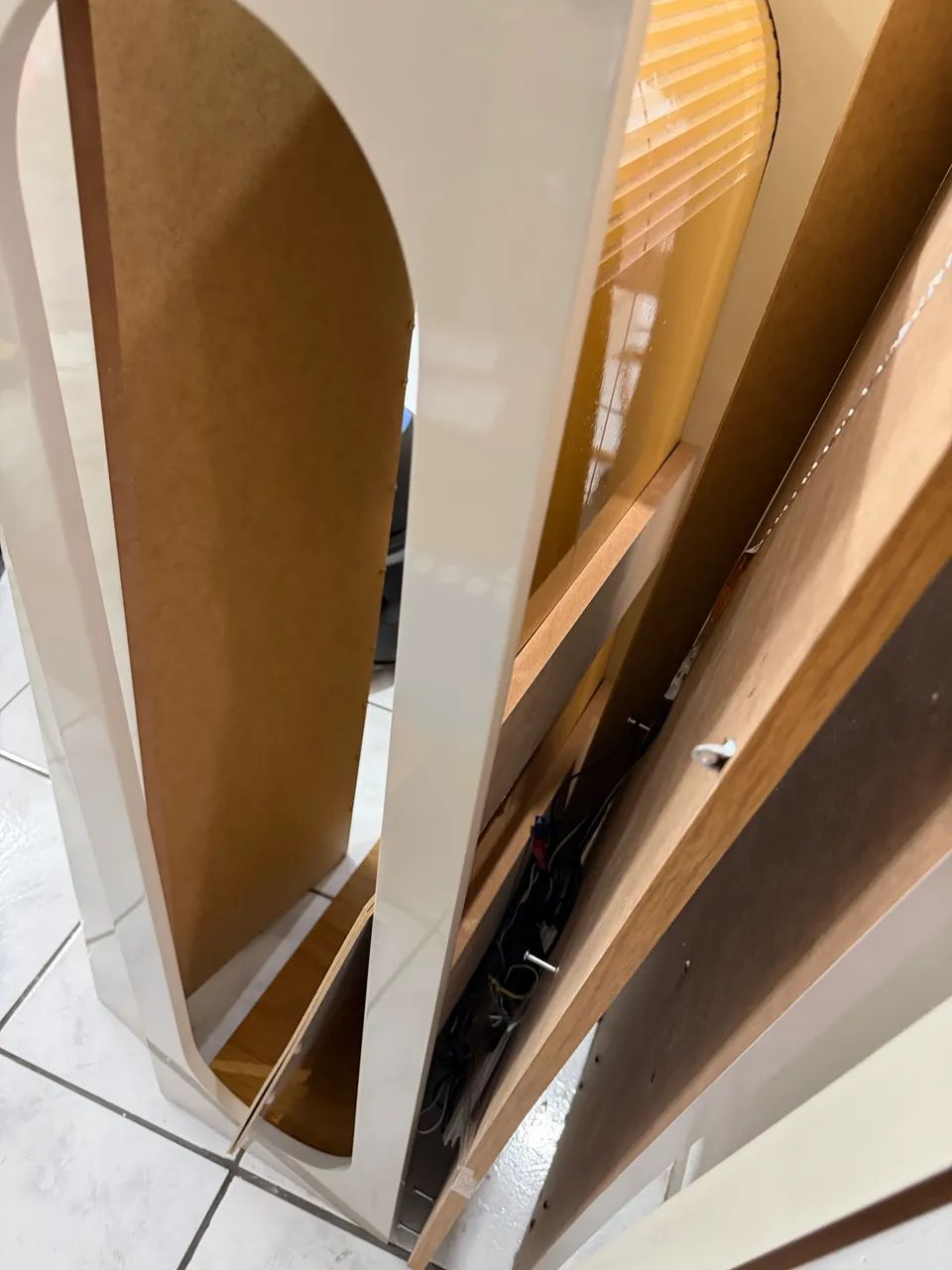 Rack  Para Tv até 85pol, Com LED (ÓTIMO ESTADO) - Foto 2