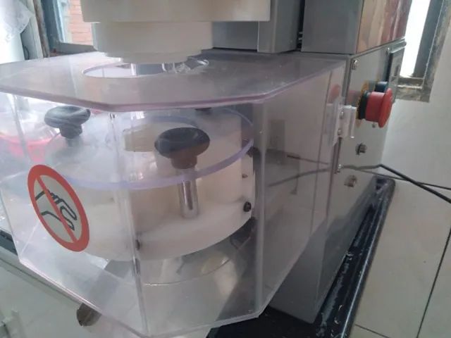Vendo maquina de fazer salgados  - Foto 2