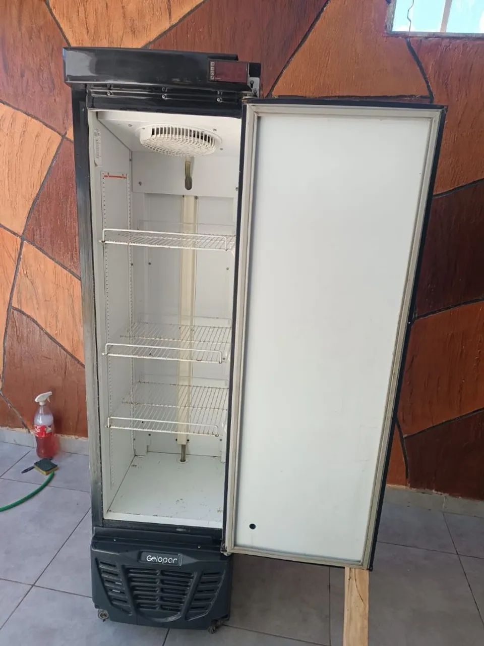 Freezer e prateleiras pra montar distribuidora . * - Foto 4