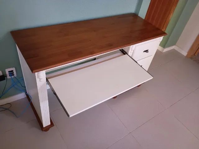Escrivaninha de madeira - Foto 2