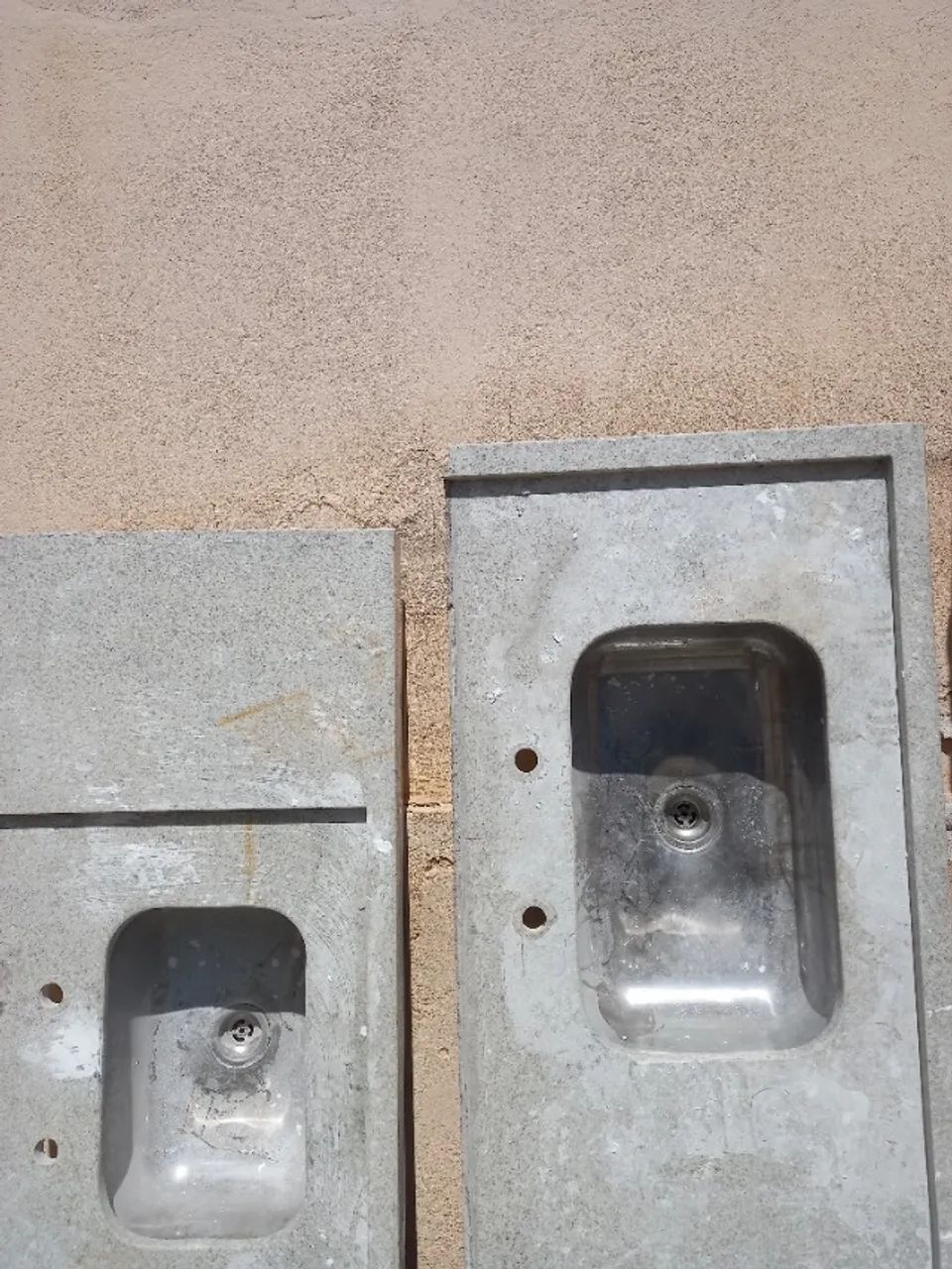 Vendo duas pias de granito com cuba inox - Foto 2