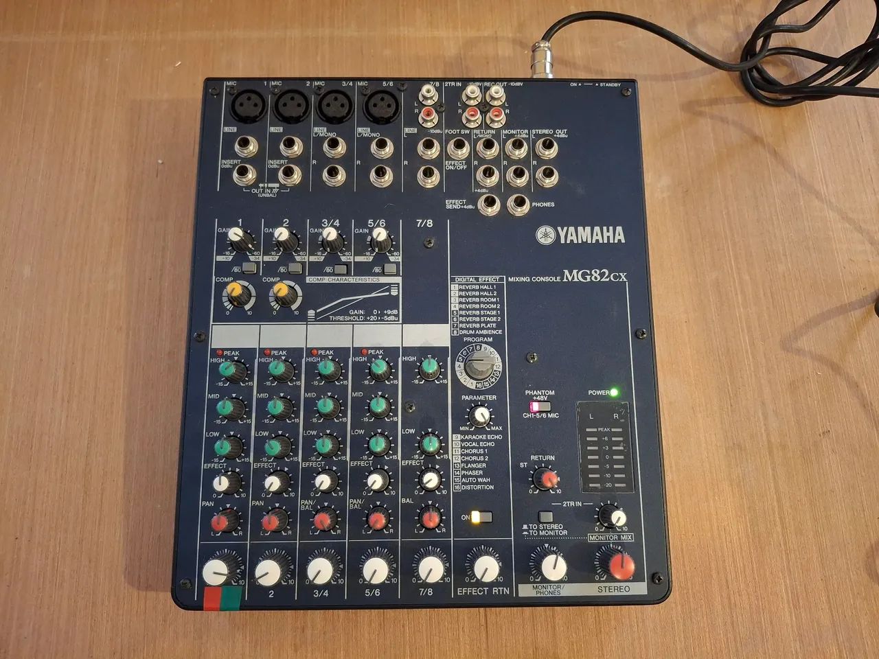 Mesa de som Yamaha MG82cx 