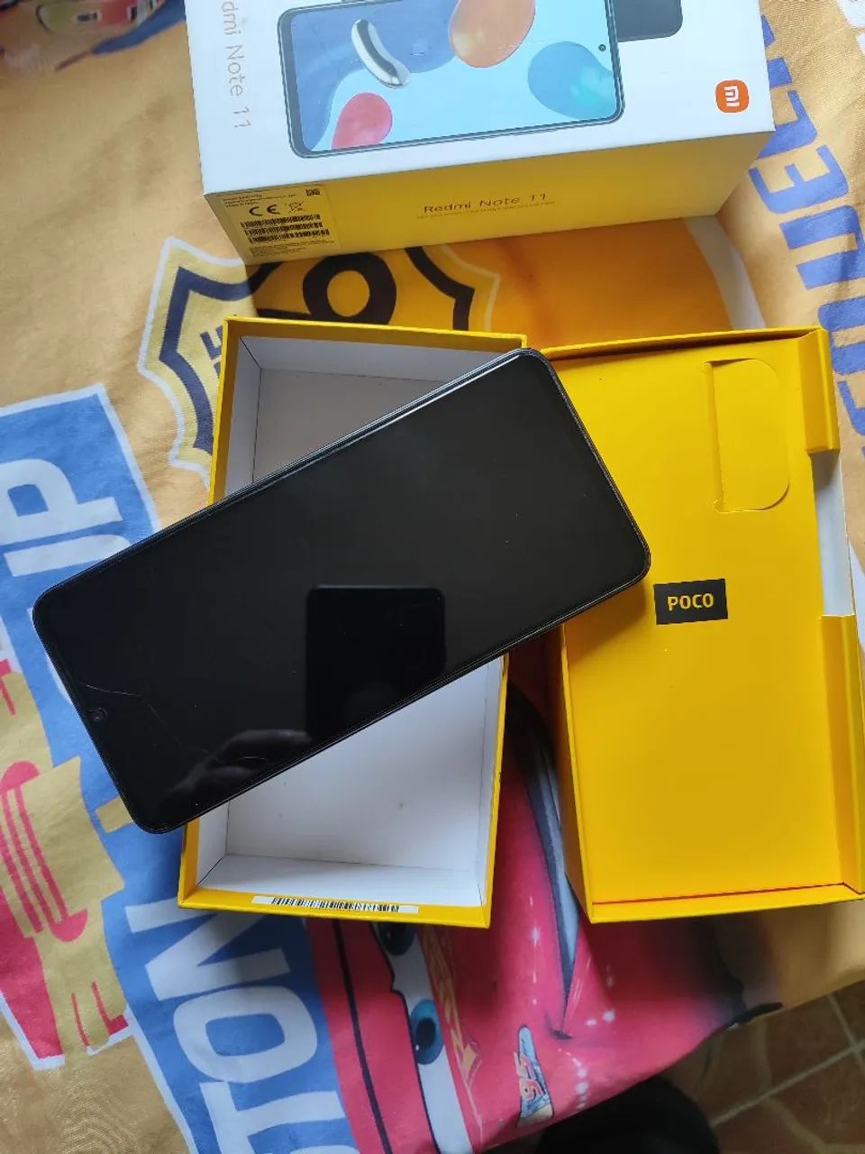 Celular POCO semi novo 256GB câmera 50 megas - Foto 2
