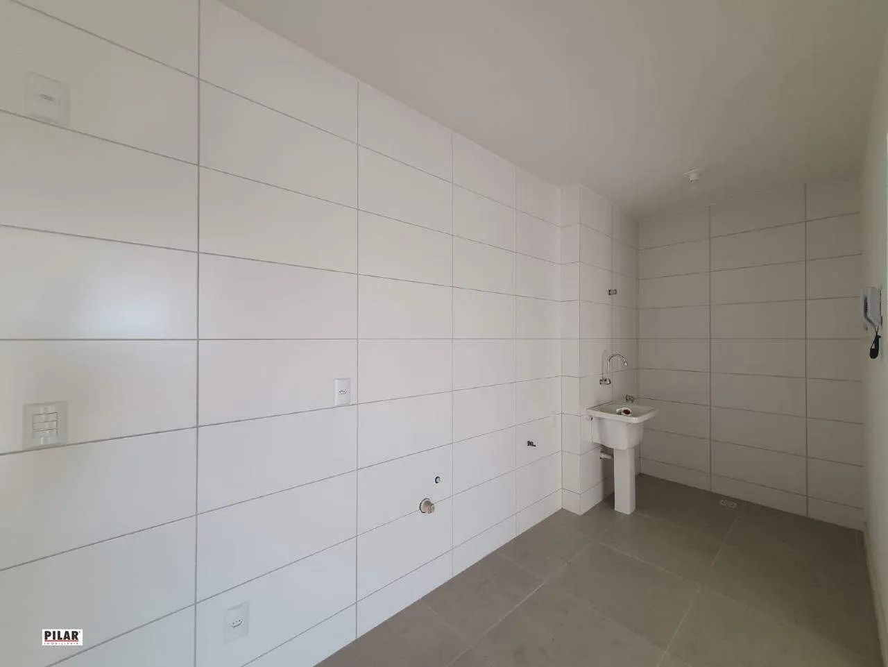 Apartamento de 02 dormitorios com vaga dupla de garagem - Foto 5