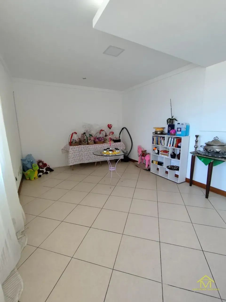 Apartamento Montado em Praia da Costa: 4 Quartos com Suíte com 250 m² - Foto 2