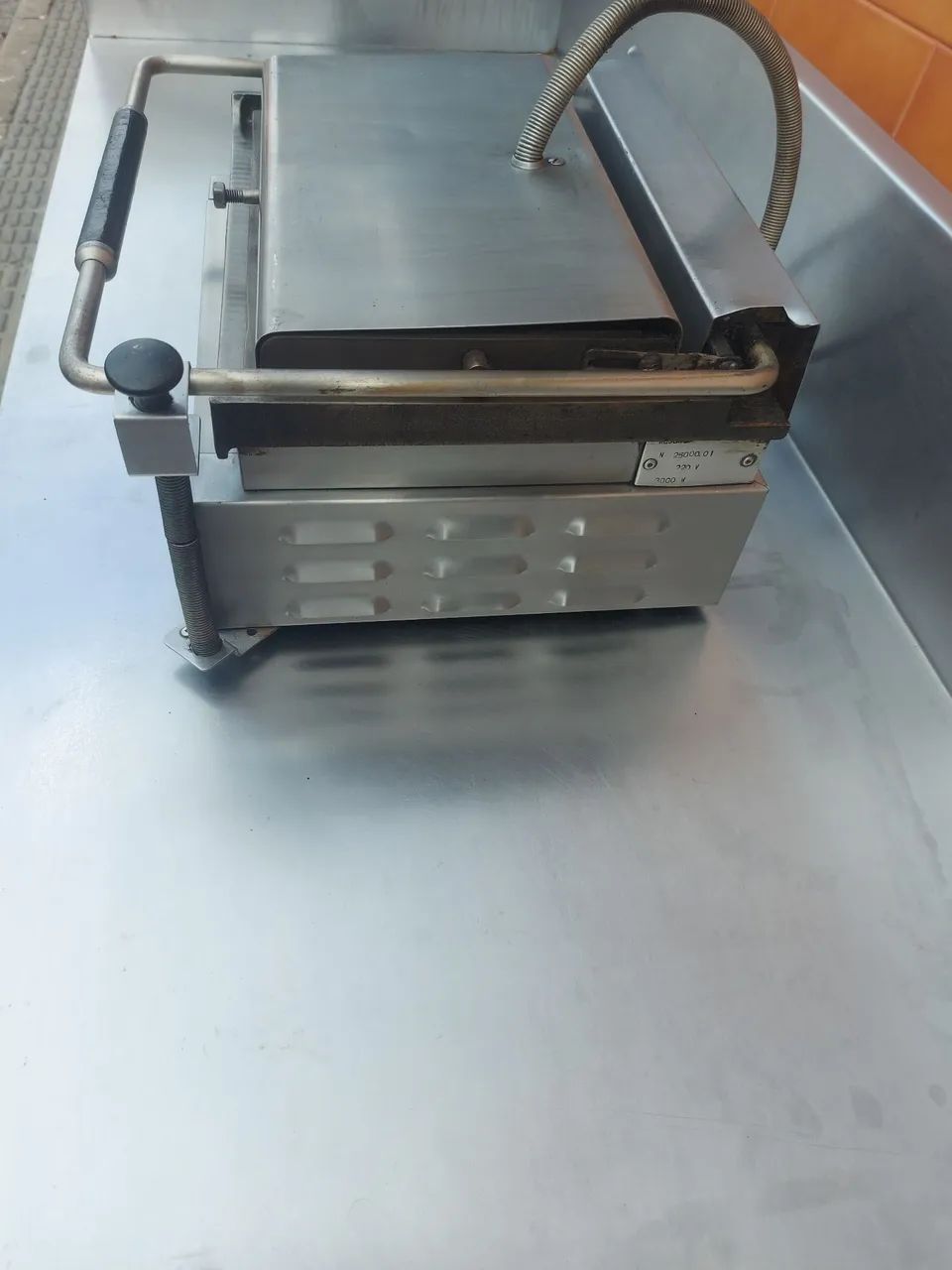 Prença grill profissional 220 vts  - Foto 3