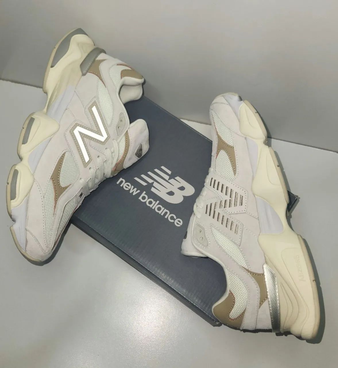 Tênis new balance 9060,N42 comprei dos Estados Unidos 