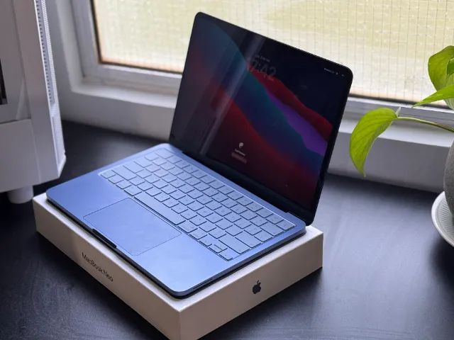 MacBook Neo 8GB RAM 256GB SSD - Índigo - Foto 3