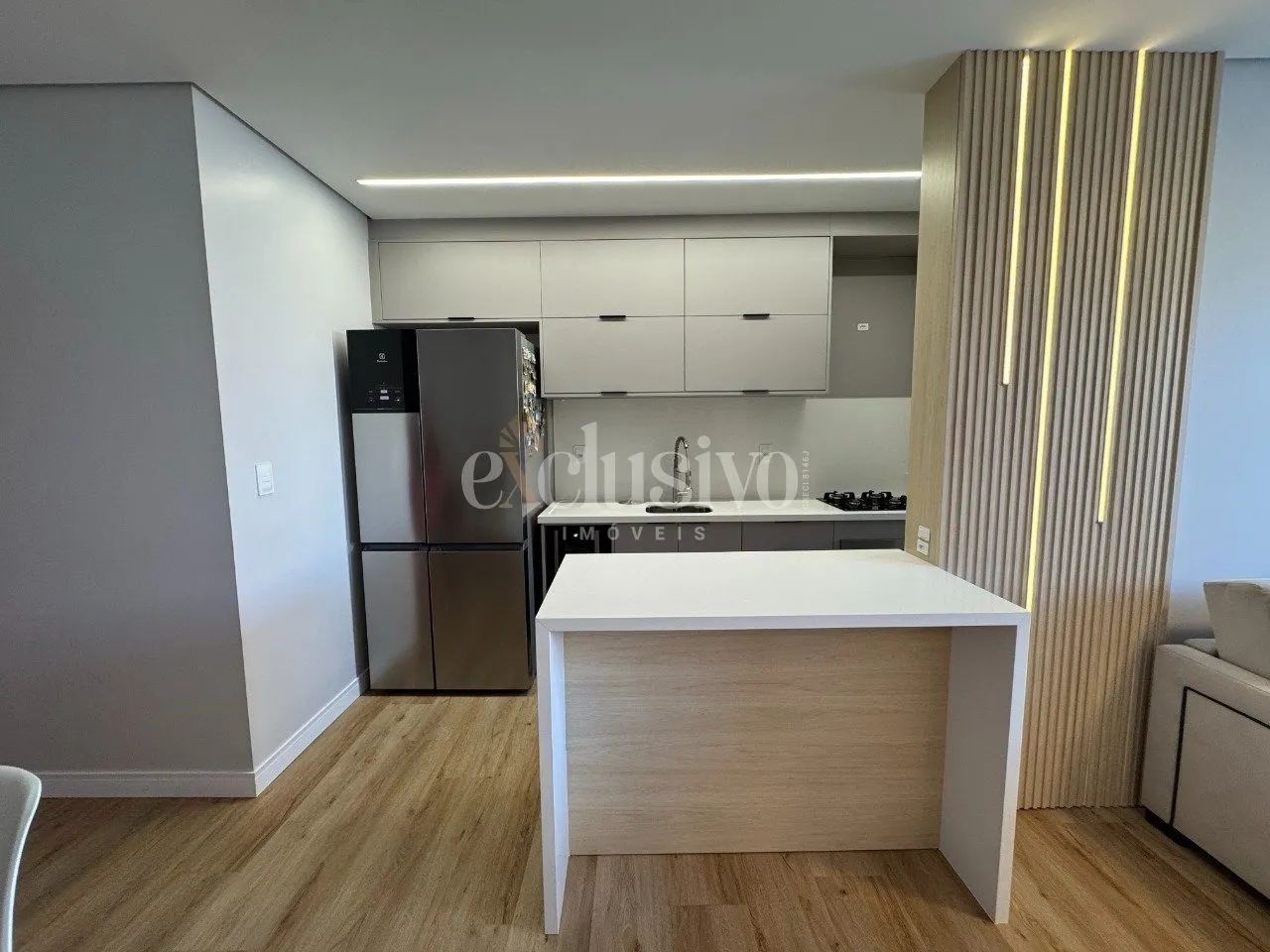 Apartamento 2 dormitórios em Coqueiros - Foto 2