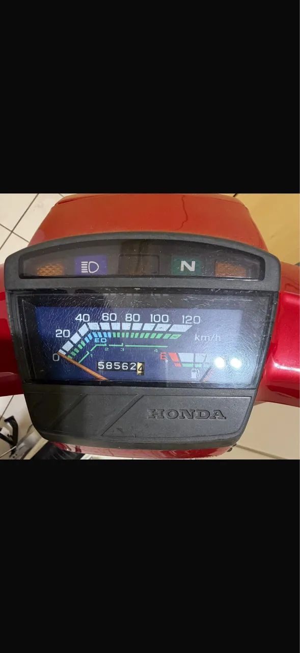 RARIDADE , HONDA C 100 DREAN  , ELA TÁ TODA RESTAURADA. - Foto 4