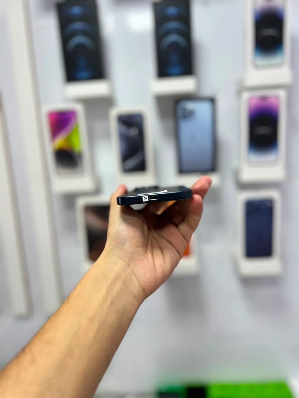 iPhone 15 Pro Max - 256GB  ?4.299,00 - Foto 5