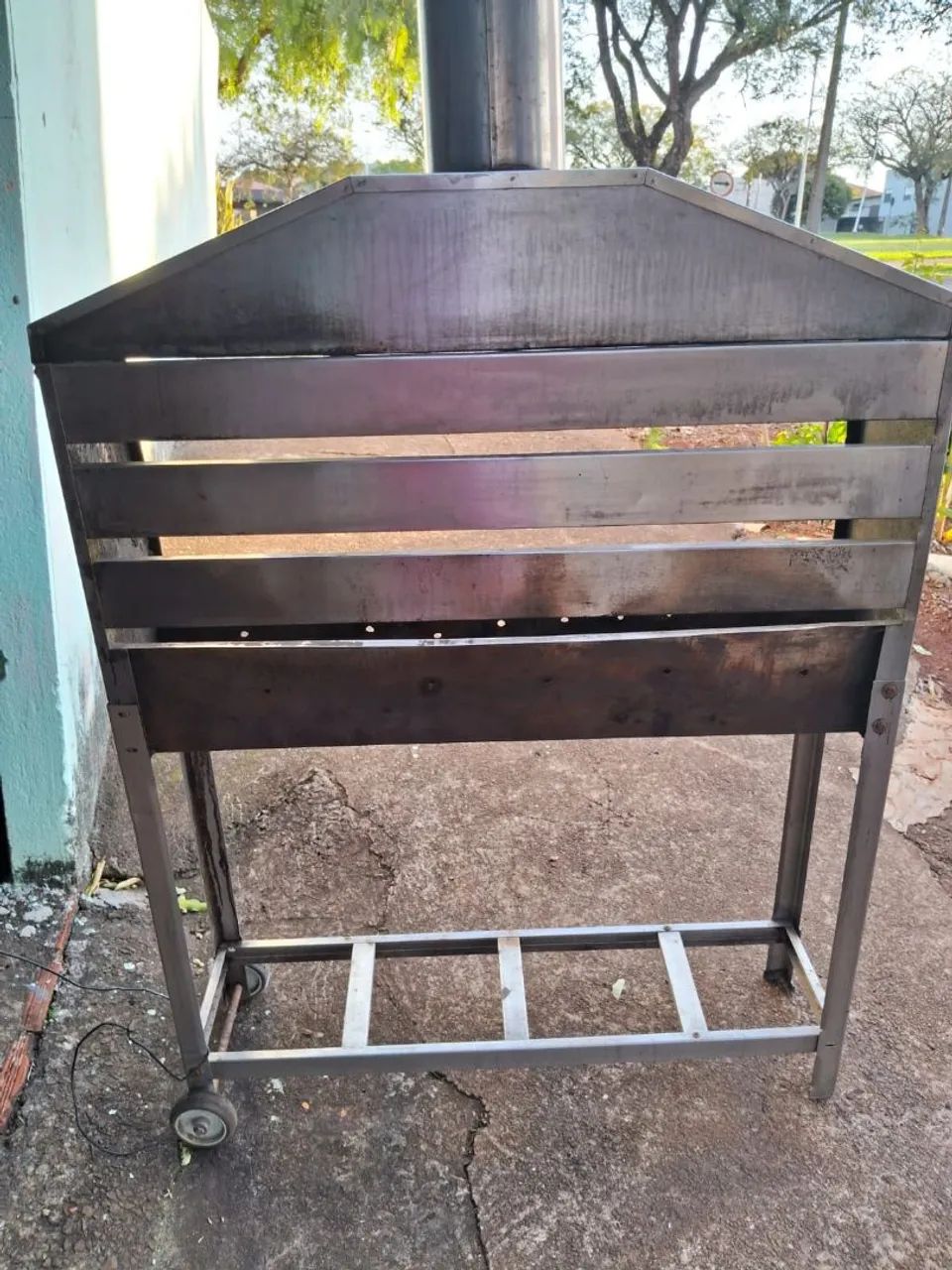 Churrasqueira para espetinho 