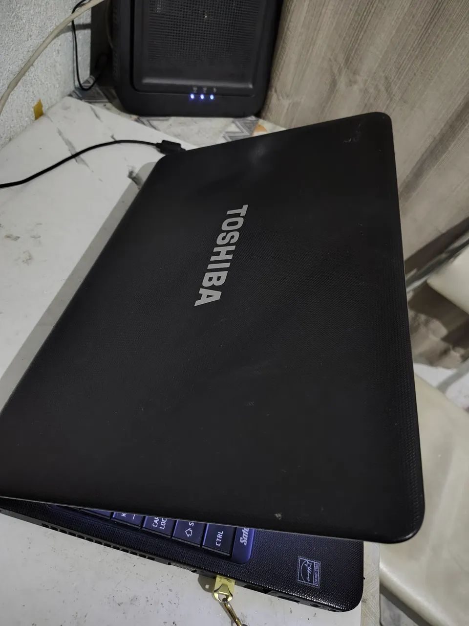 VENDO NOTEBOOK TOSHIBA REVISADO ORIMO PARA ESTUDOS E COMERCIO
