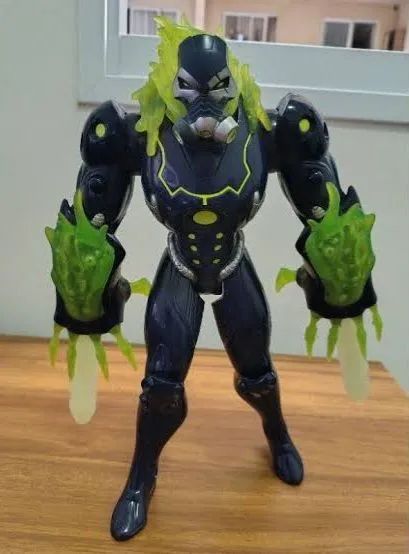 Vilão Toxzon max Steel 