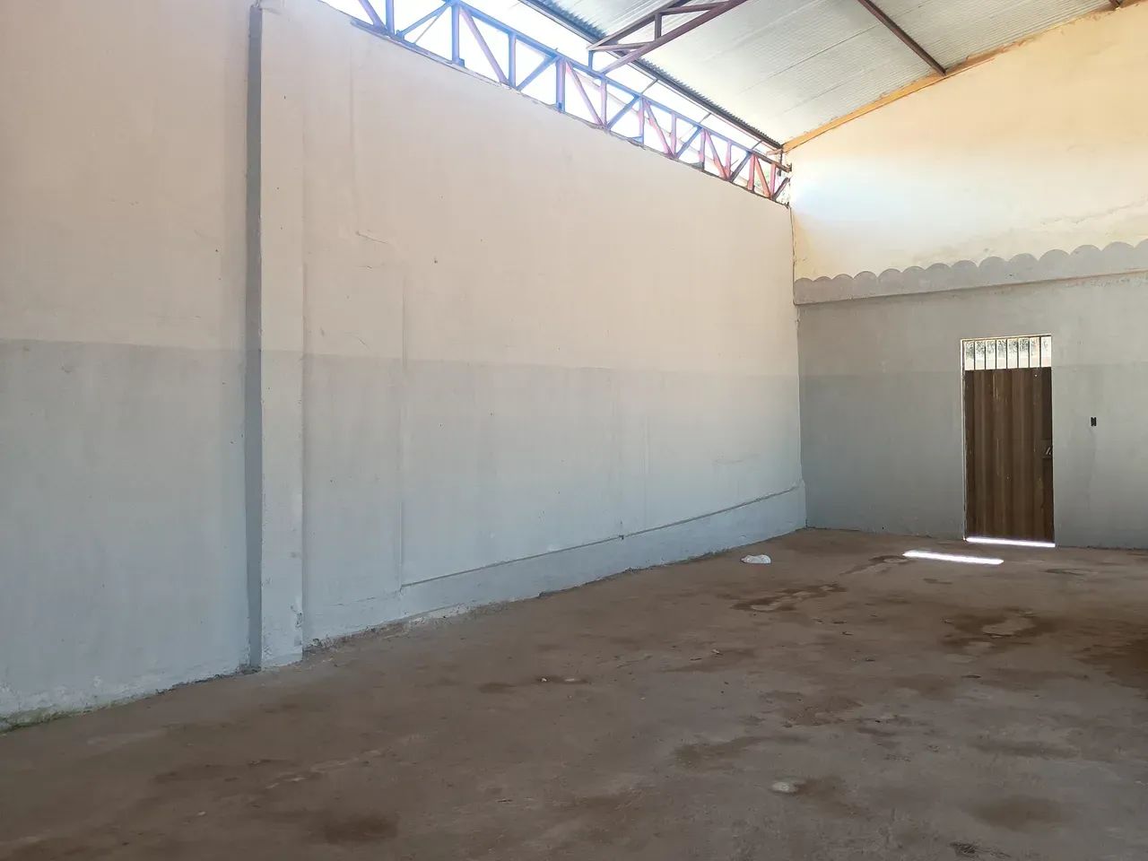 Galpão para locação no bairro Queluz!