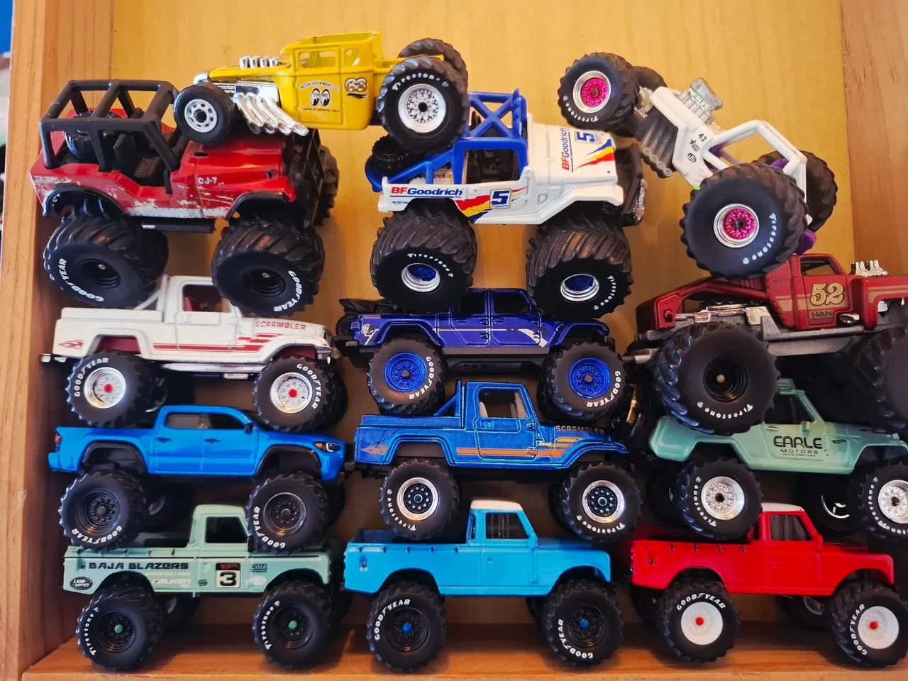Miniaturas 1:64 customizadas lote exclusivo com 13 minis Top!!!Oportunidade!!! - Foto 5