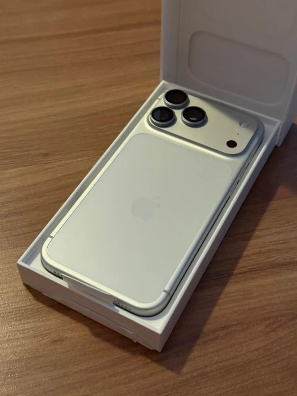 IPHONE 17 PRO MAX 512GB SILVER ATIVADO 21/04/2027 - Celulares e
