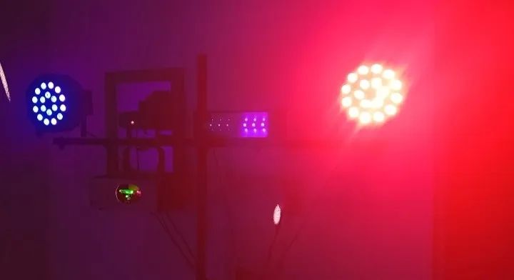 JOGO DE LUZ