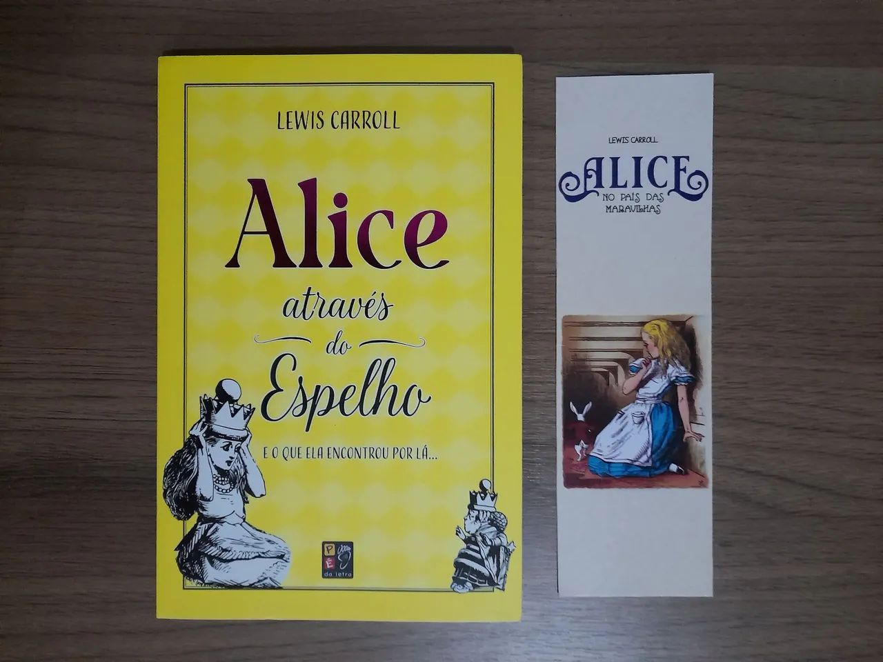 Alice Através do Espelho 