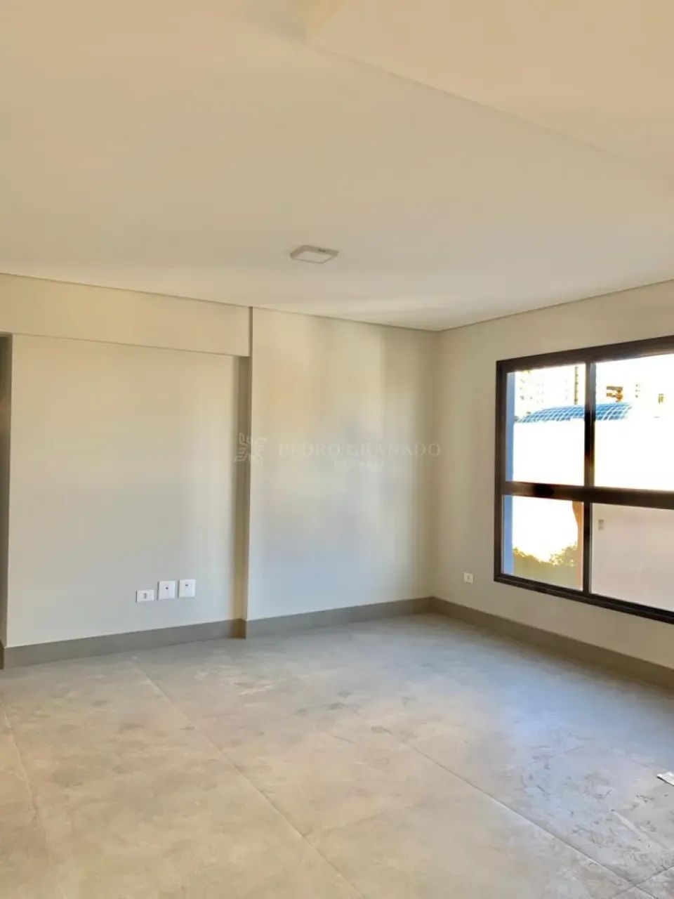 Apartamento com 02 dormitórios - Zona 01