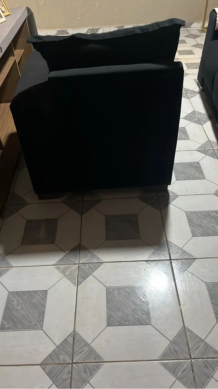 Vendendo sofá por motivo de viagem 
