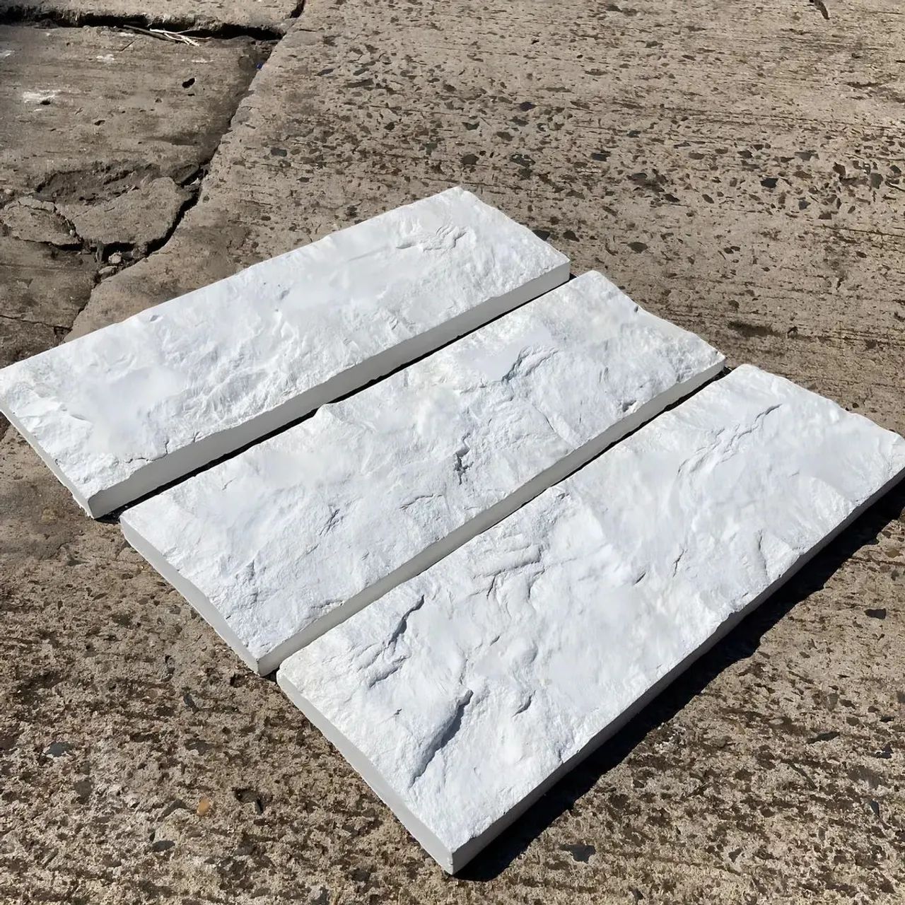 Tijolos rockface Gesso