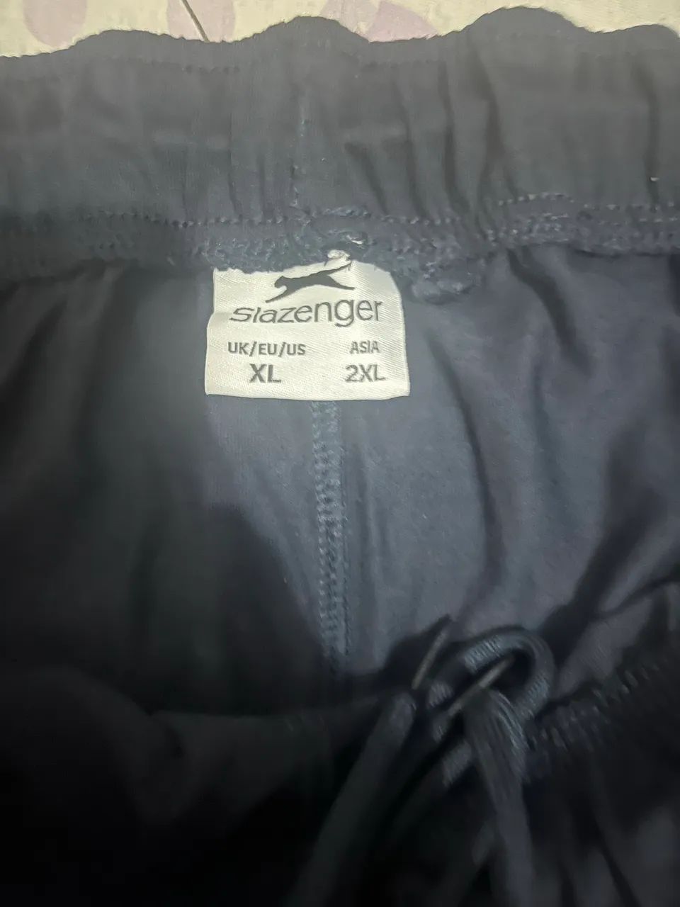 Bermuda e camisa comprada em Londres marca esportiva da Inglaterra  - Foto 2