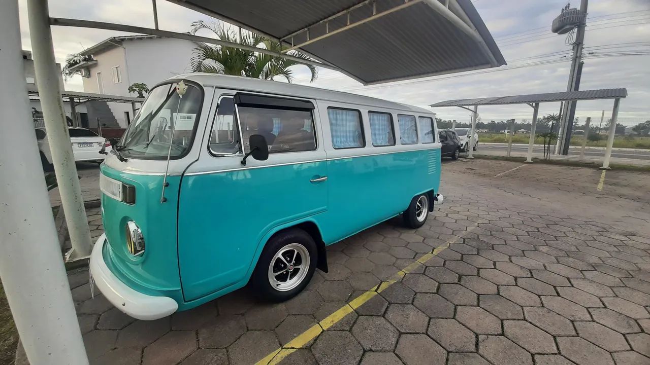 Volkswagen Kombi Standard/ Luxo/ Serie Prata 1996