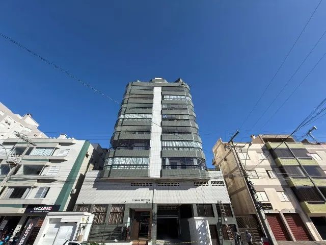 Apartamento em laguna, 2 Quartos, Prédio na Avenida. 
