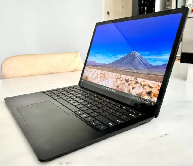 Surface Laptop3 i5・8GB・256GB 黒 オフィス 電池良好 Microsoft Surface Laptop 3 (2019): Laptop com tela sensível ao