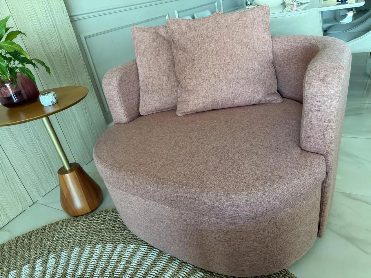 Par de Poltronas giratórias de alto padrão. Em perfeito estado.  - Foto 3