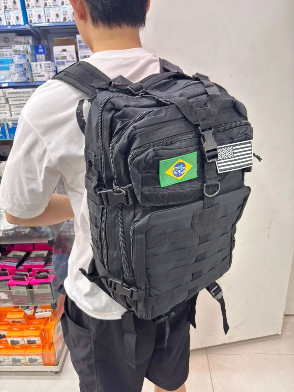 Mochila Militar 50 Litros reforçada Impermeável  - Foto 3