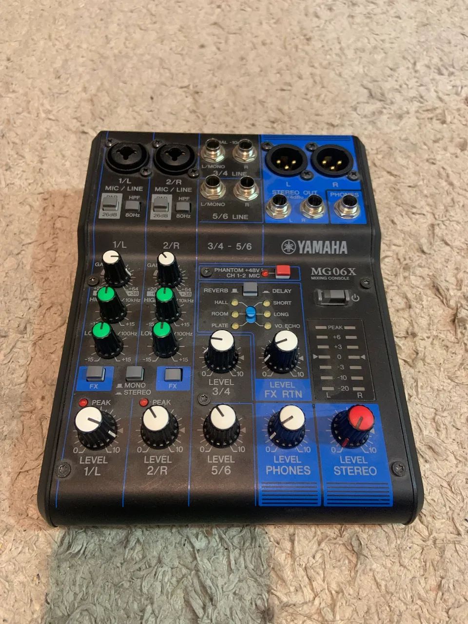 Console de Mixage Yamaha MG06X